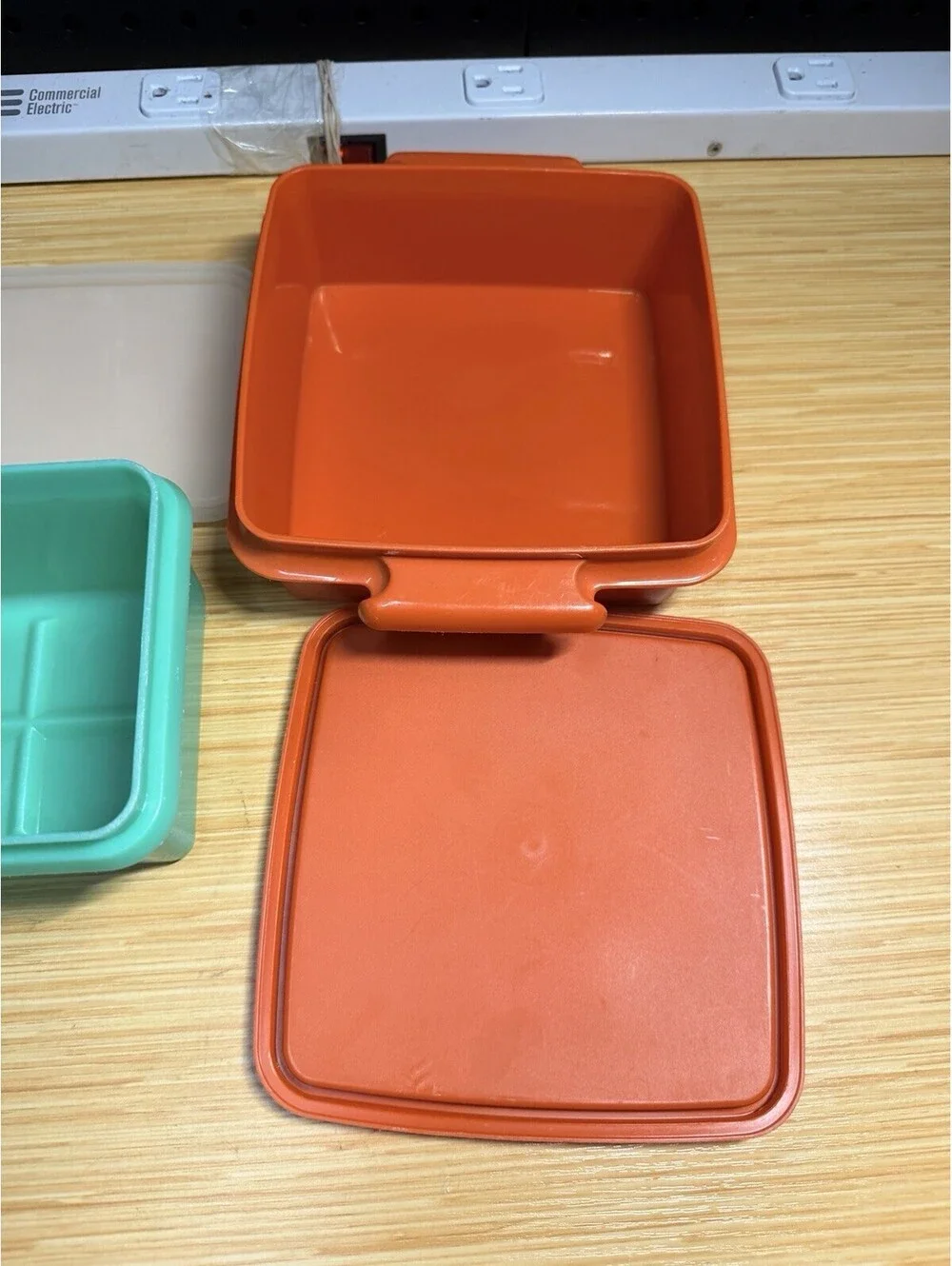 Vintage Tupperware Set of 2 Vegetable Keepers w/ Lids Insert Green Orange